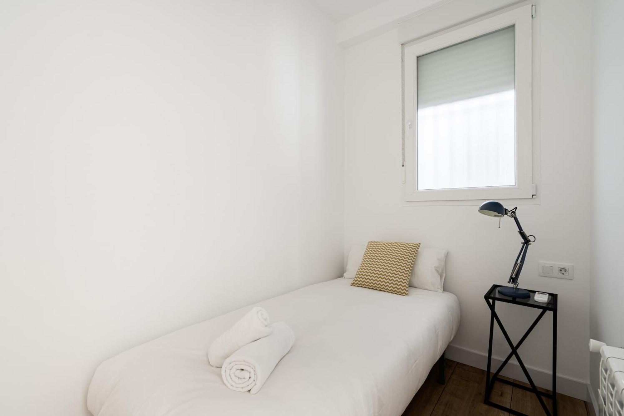Apartamento Reformado En Metro Ibiza Alquiler Temporal Madri Exterior foto